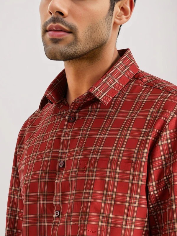 Indian Terrain Men Checkered Red Shirt